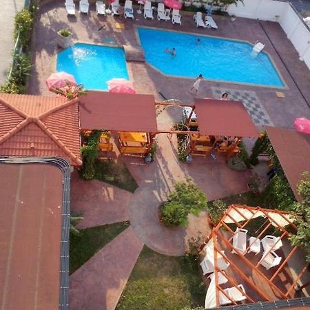 Alba Family Club Hotel Primorsko Exteriör bild