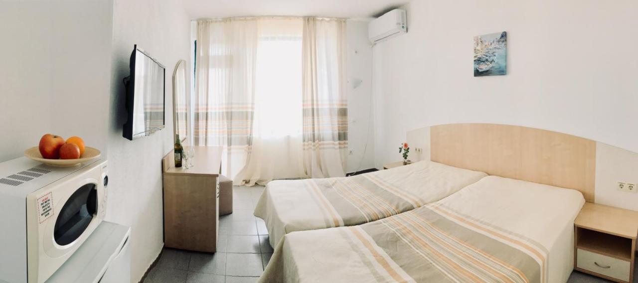 Alba Family Club Hotel Primorsko Exteriör bild