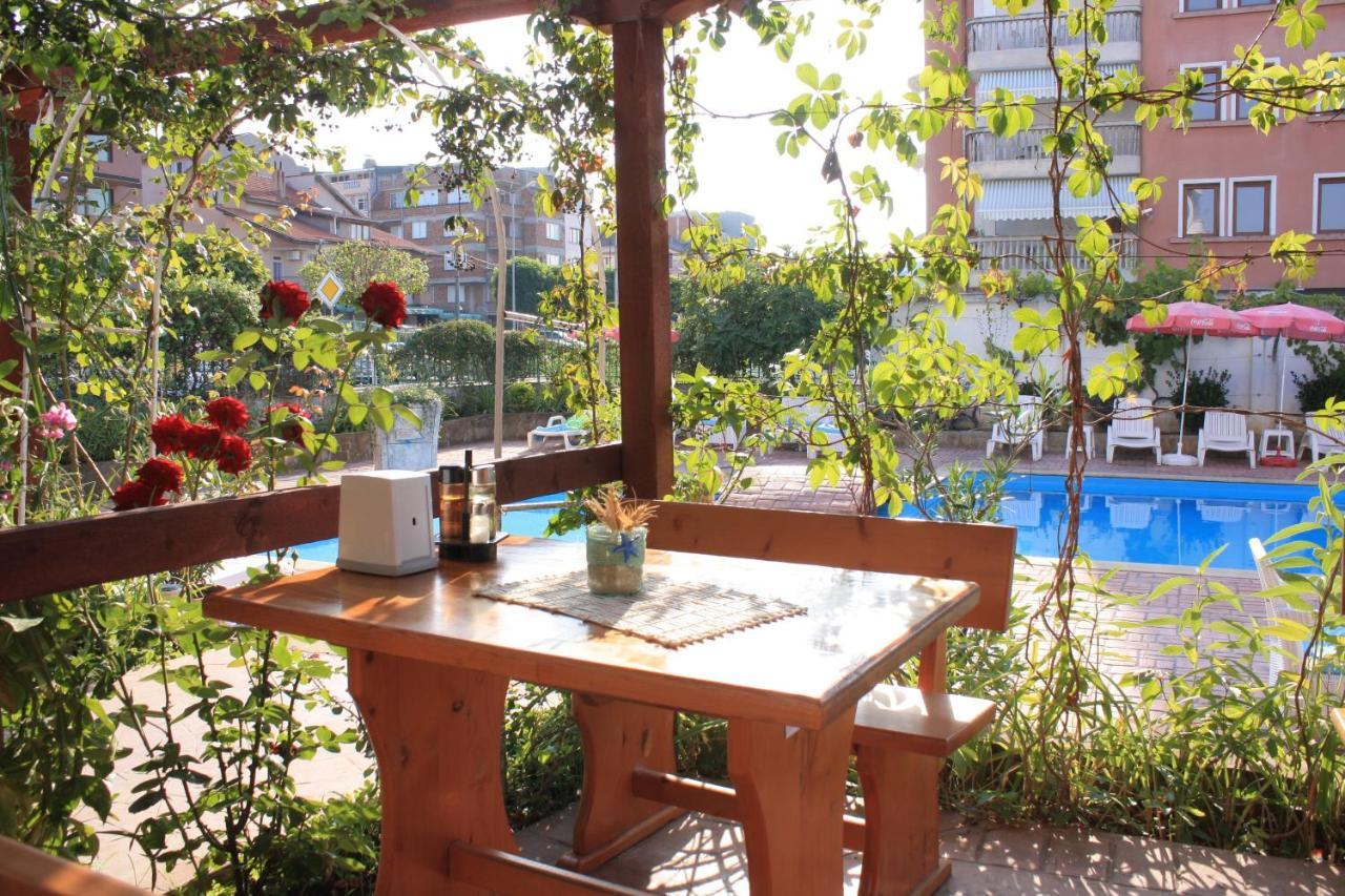 Alba Family Club Hotel Primorsko Exteriör bild