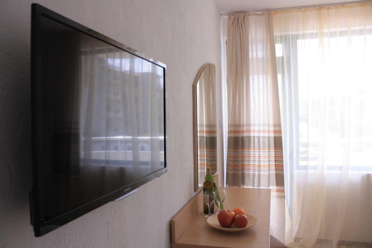 Alba Family Club Hotel Primorsko Exteriör bild