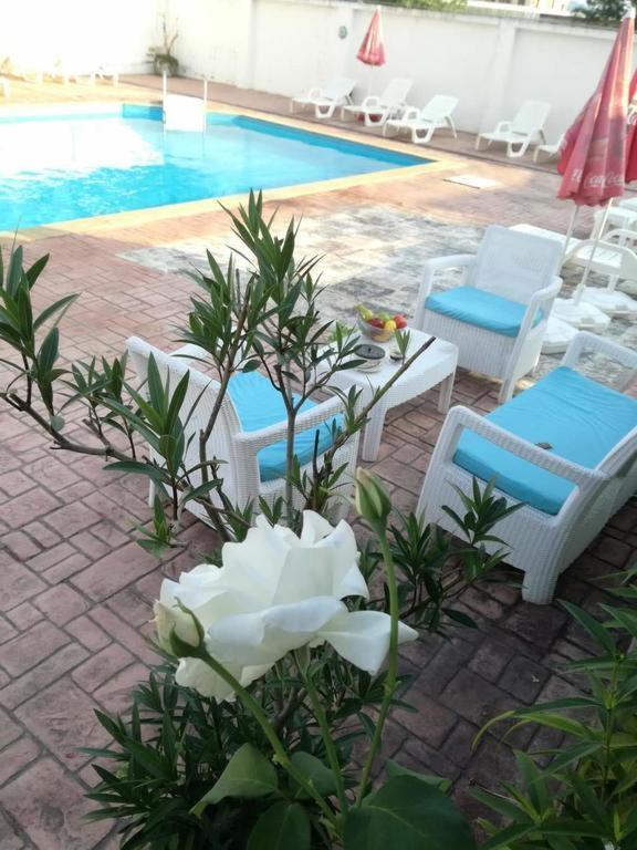 Alba Family Club Hotel Primorsko Exteriör bild